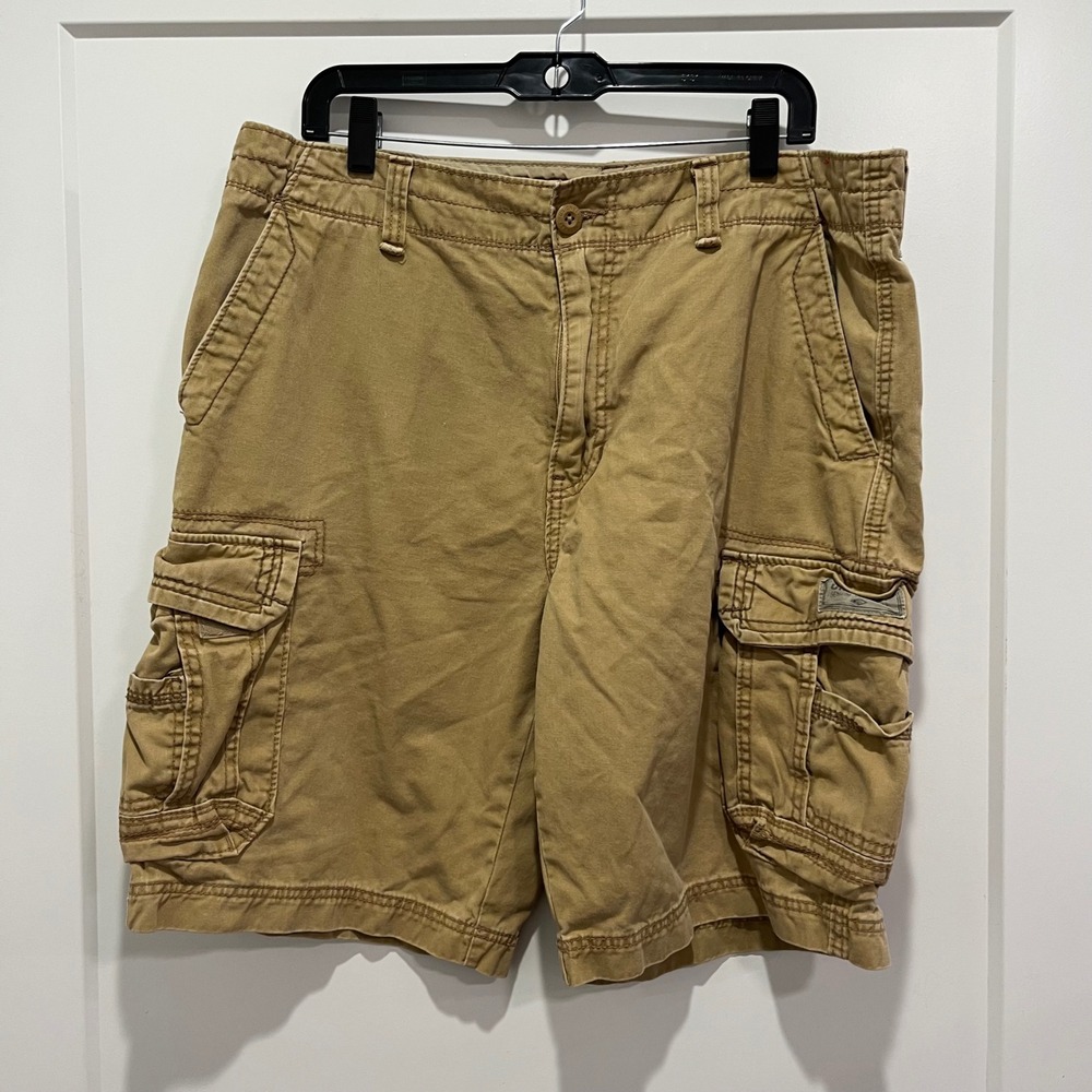 Unionbay Mens Khaki Tan Cotton Cargo Shorts Size 36 Casual Rugged Outdoor